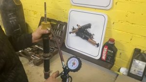 Восстановление автомобильных стоек (амортизаторов) газом АЗОТ и масло Motul