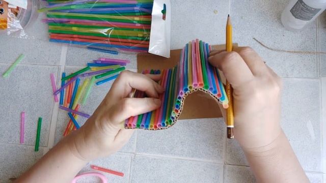 Идея из КОКТЕЙЛЬНЫХ ТРУБОЧЕК своими руками за 30 минут. СУПЕР идея для мам и бабушек. DIY/рукоделие смотреть онлайн