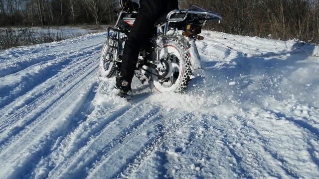 ЗИМНИЕ МОТО ПОКАТУШКИ!АЛЬФА ВАЛИТ БОКОМ!