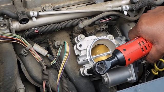 FIX Code P0121, P0122 P0223 Throttle Pedal Position Sensor Switch A or B Chevy Cobalt, GMC, Cadilla смотреть онлайн