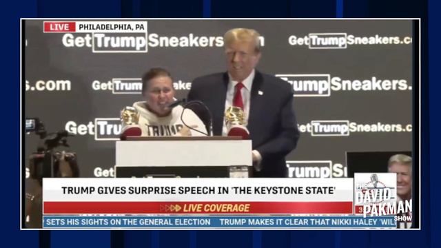 Trump brutally booed, almost has to end speech смотреть онлайн