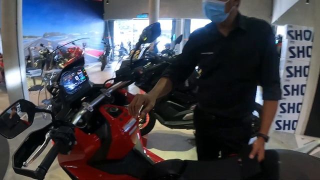 X-ADV 750 2021| Check It Out| Honda Big Wing Setapak @StartMotorJalan смотреть онлайн