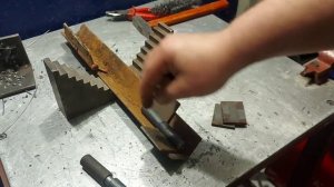 Как правильно и быстро приварить петли, навесы к воротам, калитки, двери