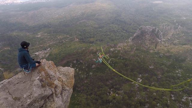 Прыжки с Шаан-Каи (235 метров) с командой RAPT - Василиса 3 смотреть онлайн