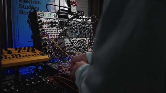 Peculiar Motion - RAW Session 03 смотреть онлайн