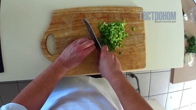 Яичный салат с беконом смотреть онлайн