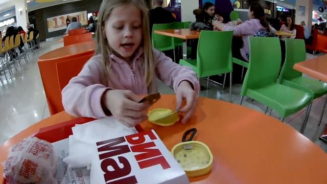 McDonald’s в Вива Ленде (Happy Meal) смотреть онлайн