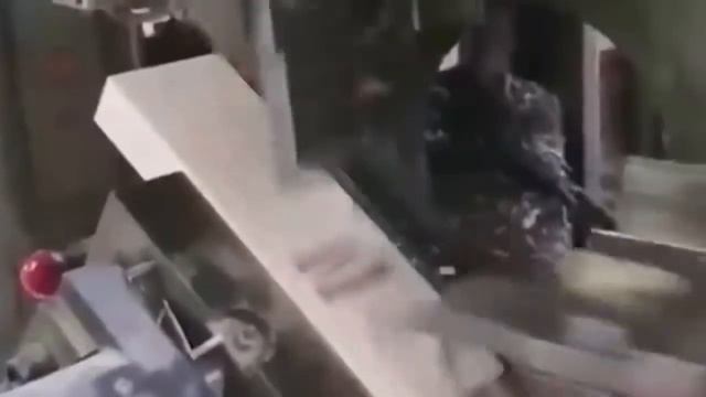 Любой, кто увидит эти заводские станки, будет шокирован ихней мощью