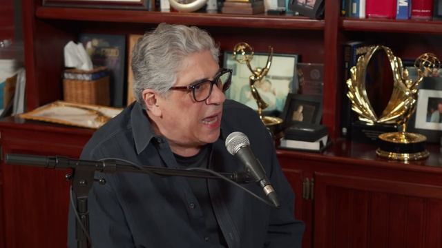 Wise Guys Don't Beg with Vincent Pastore - Chazz Palminteri Show | EP 67 смотреть онлайн