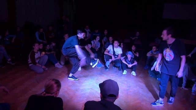 Hip-Hop Final part 1 / Junior Boodha vsIlBit смотреть онлайн