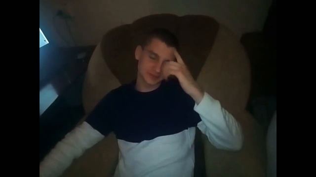 ?Как провел новый год | Неудачный салют смотреть онлайн