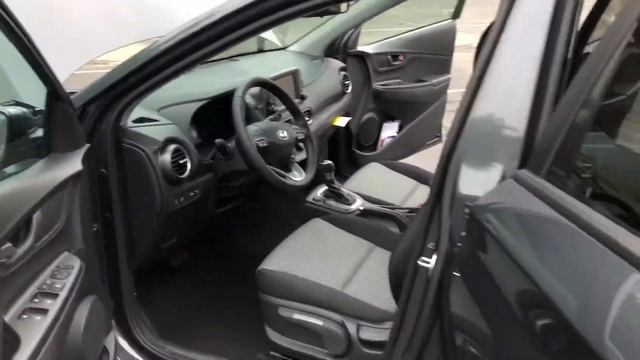 Hyundai Kona SEL Walki around смотреть онлайн