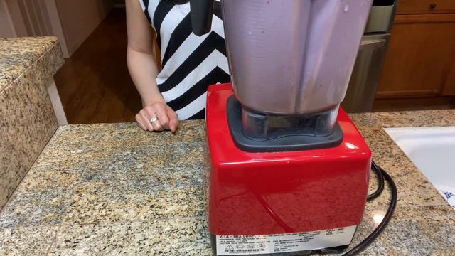 2MINS SMOOTHIE WITH BLACKBERRIES & ORANGE PEEL #delicious #healthy #health #food #naturalhealth смотреть онлайн