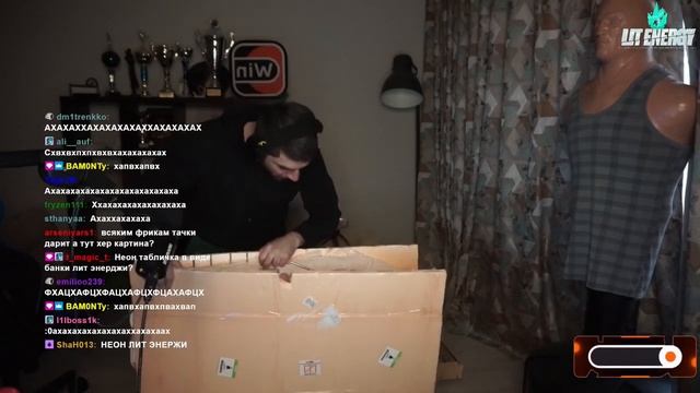 Литвин спрятался в коробке смотреть онлайн