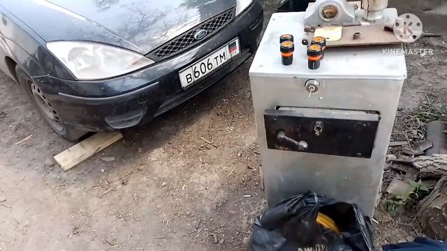 Свиноматки вернулись в отремонтированый загон. Высокие грядки для клубники. смотреть онлайн