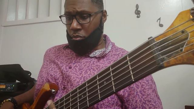 Bringing in the New Year right.#Ibanez#BTB#Bassist#Bassplayer#Basslife смотреть онлайн