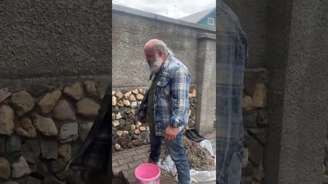 Дети конечно цветы жизни..но все таки деревья красивее))