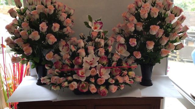 ENSEMBLE GODET JARDINIERE ARTIFICIELLES FUNERAIRES смотреть онлайн