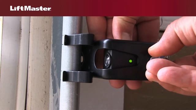 How to Align the Safety Reversing Sensors on Your LiftMaster Garage Door Opener смотреть онлайн