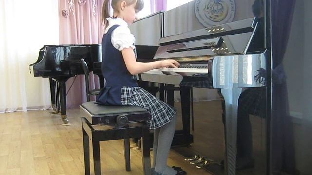 Мохова Василина - Ю.Слонов "Полька" смотреть онлайн