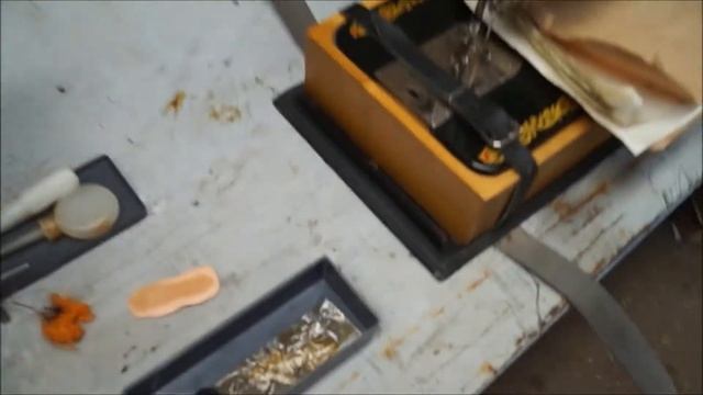 Нашел на участке чёрный кожаный бокс, а там? Редкая .... смотреть онлайн