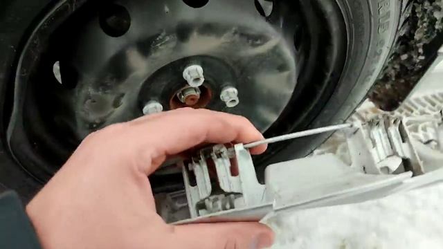 Новая Лада Веста влетел в яму смотреть онлайн