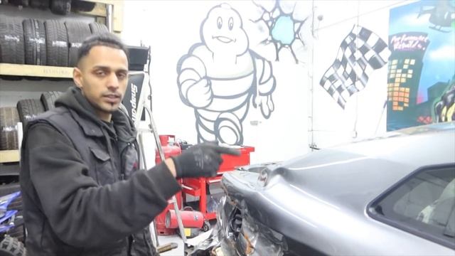 Rebuilding a salvage Nissan GTR part 3 (FOUND MORE DAMAGE) смотреть онлайн