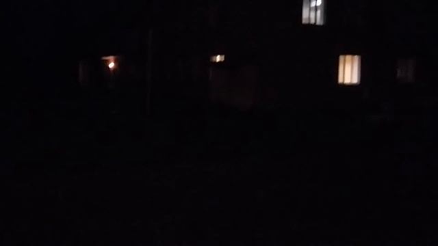 НЛО или спутник в ночном небе. смотреть онлайн