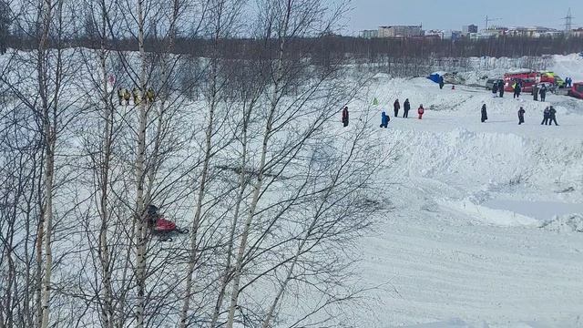 Kinder Снегоход смотреть онлайн