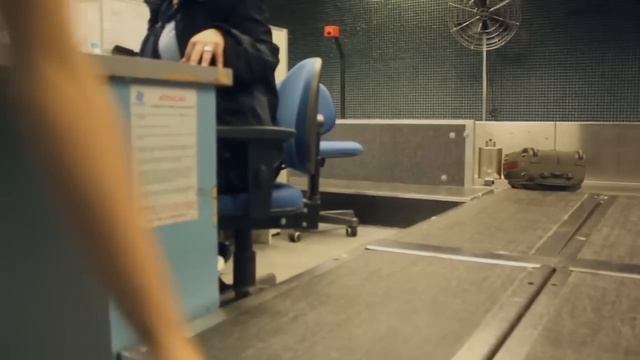 Как легко передвигаться со складным велосипедом Dahon. смотреть онлайн