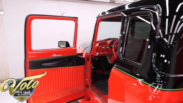 1956 Ford Custom for sale at Volo Auto Museum (V20969) смотреть онлайн