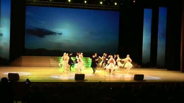 Народный Азербайджанский ансамбль песни и танца 