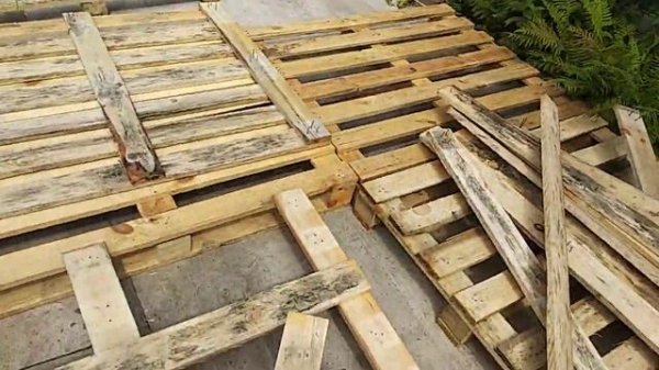 Как легко разобрать поддон не ломая доски.