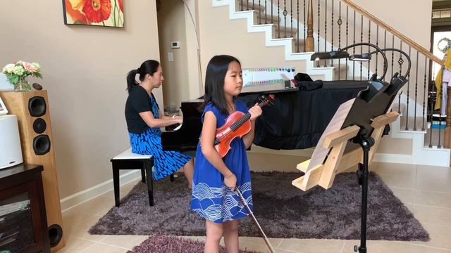 Evelyn Playing Concerto in A minor by Accolay смотреть онлайн