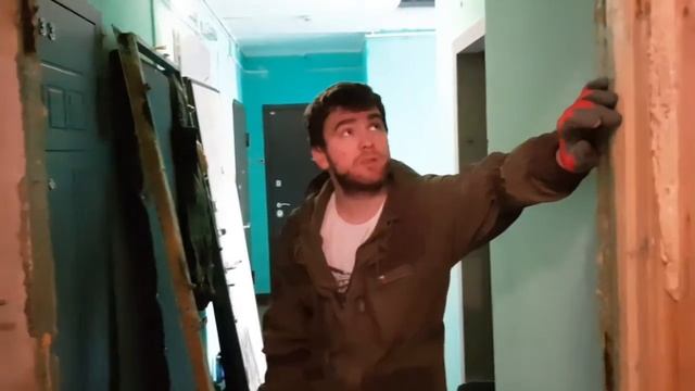 Установка входной металлической двери серия дома 1605-АМ смотреть онлайн