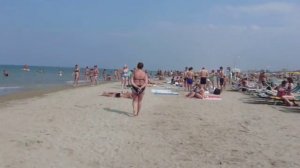 Огромный пляж города Римини. Италия