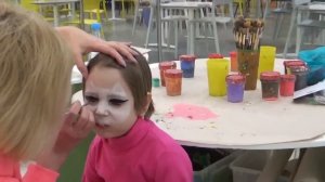 Делаем Аквагрим! Рисуем специальными водорастворимыми красками на лице.