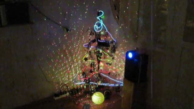 Елочка в стиле техно смотреть онлайн