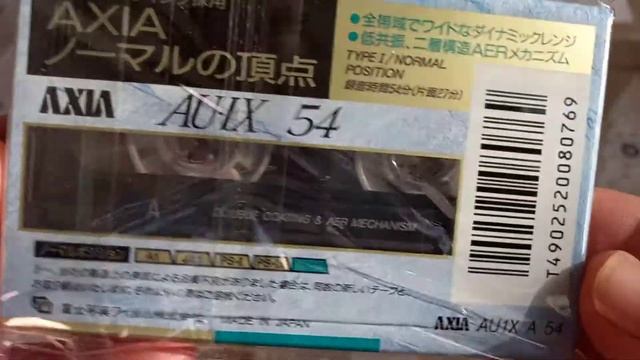 Аудиокассеты из Италии, Польши и России. Package with audio cassette from Italy, Poland and Russia. смотреть онлайн