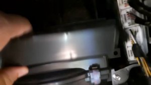 Замена салонного фильтра Тойота Авенсис Т25 - Replacing the cabin filter Toyota Avensis T25