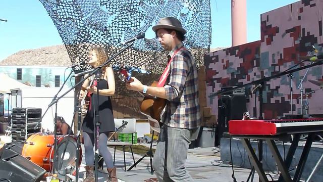 Abigail Washburn @ Joshua Tree Roots Music Festival 2011 смотреть онлайн