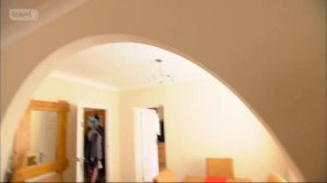 Женщина в Рединге – Охотники за международной недвижимостью