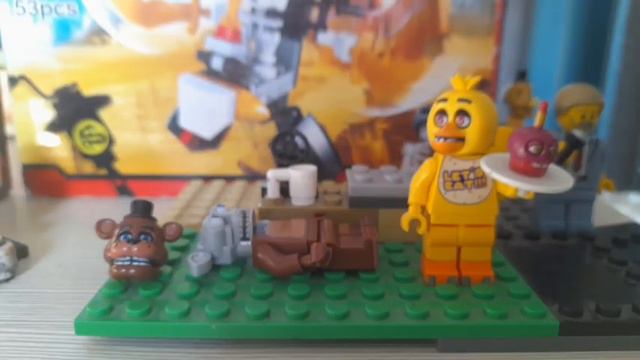 Лего фнаф 1: классический лего Фредди Фазбир мит кл. лего золотой Фредди, кл.лего чикой и охраннико смотреть онлайн