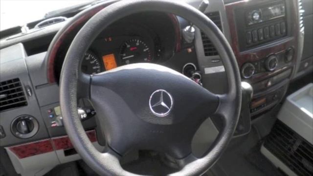Microbús VIP Mercedes. 19 Plazas.mov