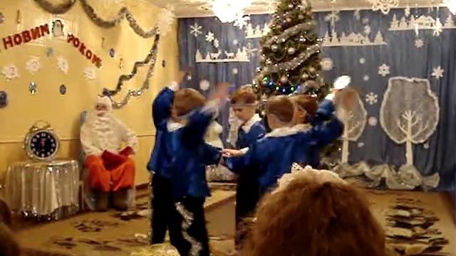 Танец "Часики" на новогоднем празднике смотреть онлайн
