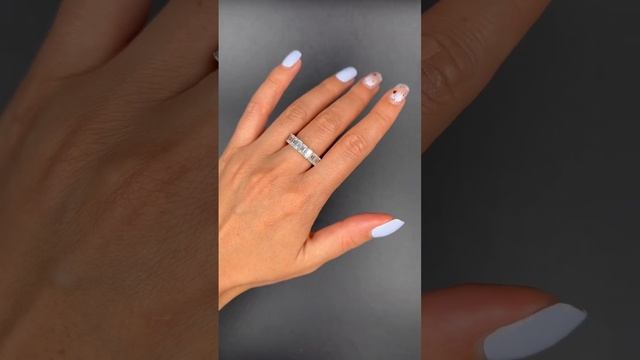 Золотое кольцо 750 проба, бриллианты огранки "Emerald" 7,65 карат (FG/VVS-VS) размер 17.5 смотреть онлайн