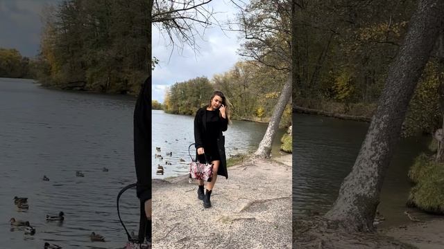 Женская формованная жесткая сумка из натуральной кожи красно-белая с тиснением питон смотреть онлайн