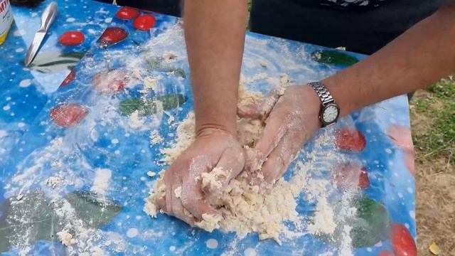 Куриный суп с лапшой, руками Юрана смотреть онлайн