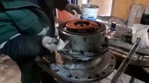 Ремонт редуктора поворота экскаватора 14