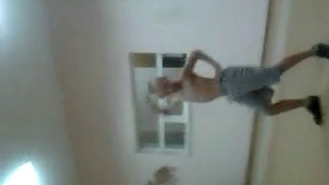 Прикол танцы смотреть онлайн